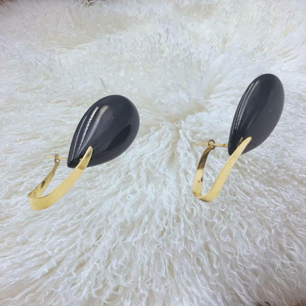 Black and Gold Tone Teardrop Earrings - Picture 4 of 5